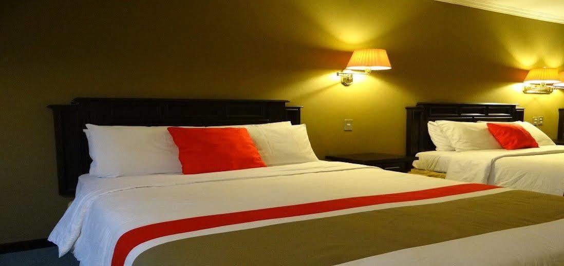 Hotel Ramada Inn Сан Салвадор Екстериор снимка
